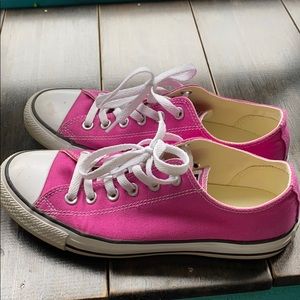 Pink Converse All Star